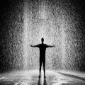 Wat trek je kinderen aan bij regenachtig weer? De ultieme gids voor herfstmode