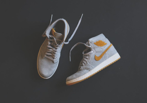 Hoe combineer je sneakers met een jurk voor een stijlvolle look