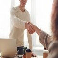 Wat draag je naar een sollicitatiegesprek? Dit is wat je moet weten